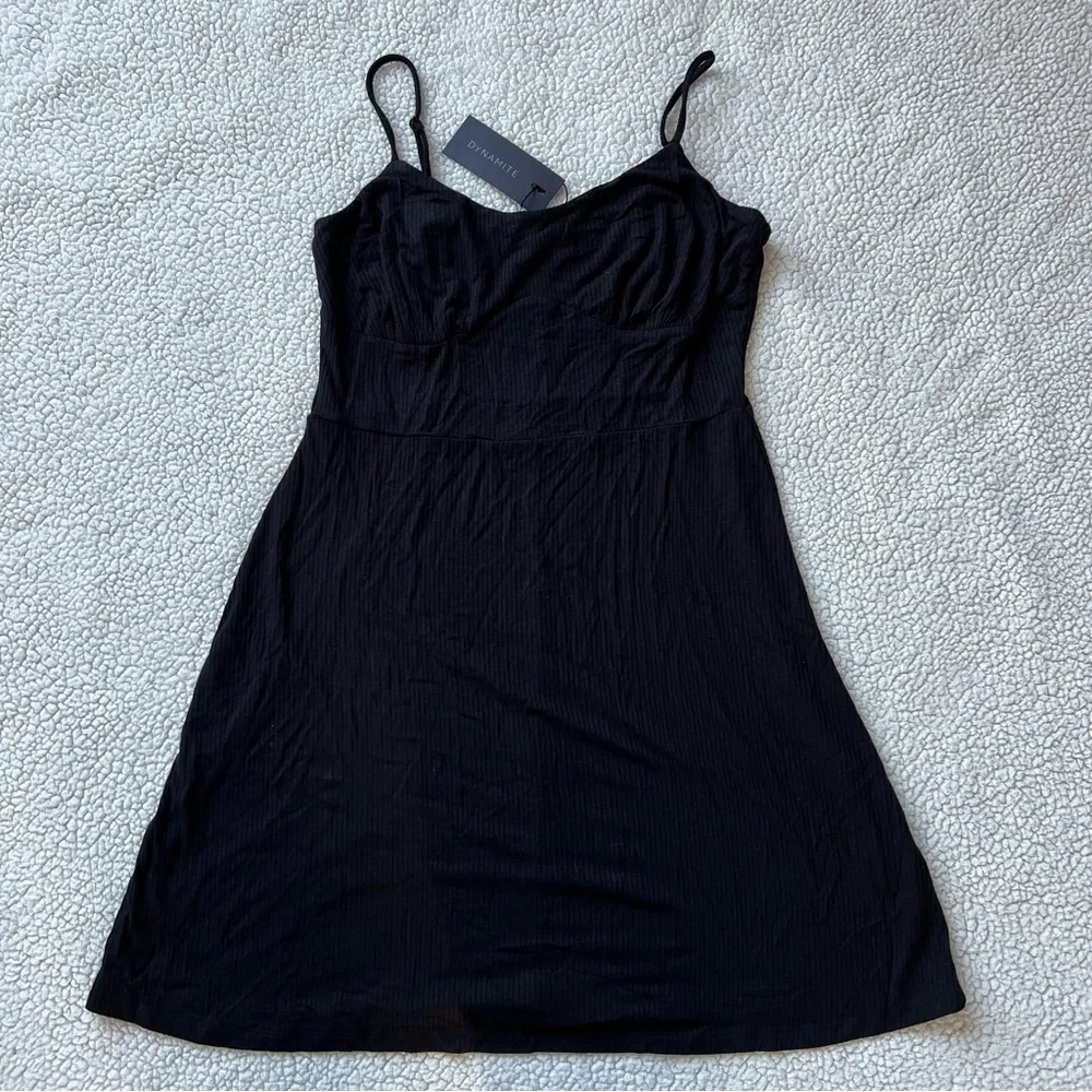 New Dynamite Black Flowy Dress - Picture 3 of 8